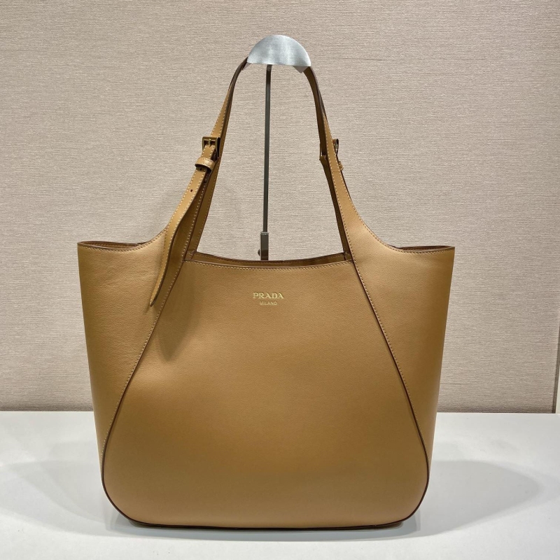 Pra*a tote bags